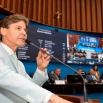 Ordem do Dia: Deputados aprovam projeto de Paulo Duarte que beneficia consumidores de energia solar