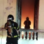 Incêndio atinge casarão abandonado na região central de Corumbá