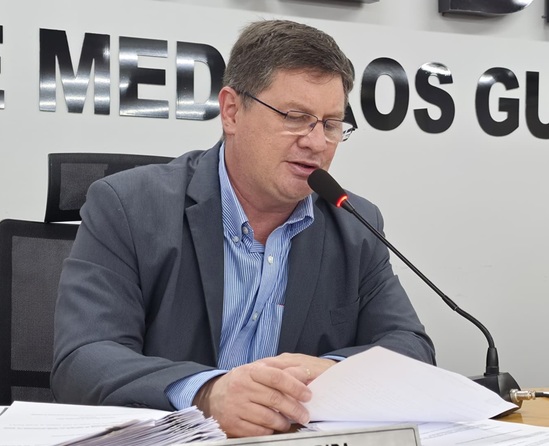 Bira destaca necessidade de lixeiras nos cruzamentos das vias centrais da cidade