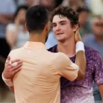 Djokovic posta foto com João Fonseca e diz que partida foi ‘uma batalha épica’