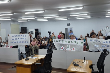 Câmara aprova projeto que reduz jornada de 30 horas para profissionais de enfermagem