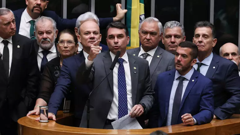 Em ano de Copa e eleições, caso Master provoca ‘frio na barriga’ de muita gente em Brasília