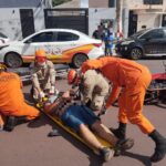Colisão entre carro e moto deixa motociclista ferido na área central