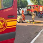 Colisão entre carro e moto deixa jovem ferida na região central de Corumbá