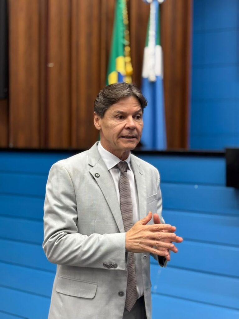 Articulação de Paulo Duarte garante avanço para construção de casas populares em Corumbá