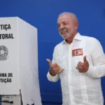 Lula vota e enaltece mobilização popular: “nunca vi nada igual”